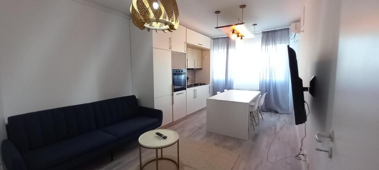 Preciziei 1Br Luxury Apartment With Fast Wifi, Self Check In And Parking Bucharest Luaran gambar